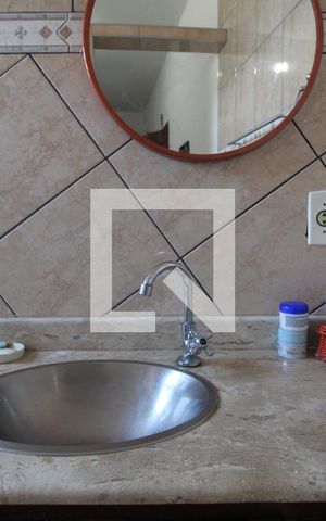 Casa à venda com 268m², 5 quartos e 3 vagasBanheiro