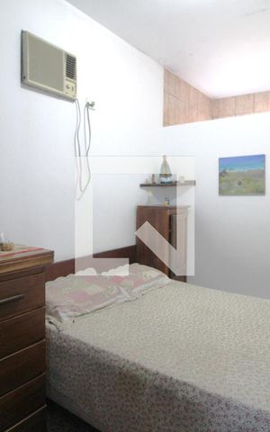 Casa à venda com 268m², 5 quartos e 3 vagasQuarto 3