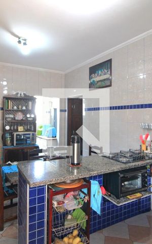 Casa à venda com 268m², 5 quartos e 3 vagasCozinha