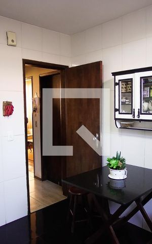 Casa de condomínio à venda com 117m², 4 quartos e 2 vagas Casa de condomínio à venda com 117m², 4 quartos e 2 vagasCozinha