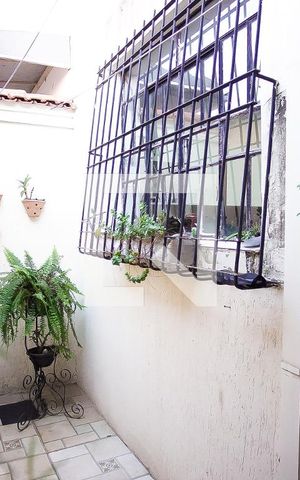 Casa de condomínio à venda com 117m², 4 quartos e 2 vagas Casa de condomínio à venda com 117m², 4 quartos e 2 vagasÁrea Externa