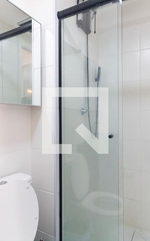 Apartamento à venda com 33m², 2 quartos e sem vaga Apartamento à venda com 33m², 2 quartos e sem vagaBanheiro
