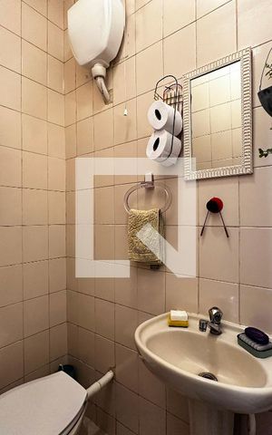 Casa para alugar com 102m², 4 quartos e 1 vagaBanheiro de serviço