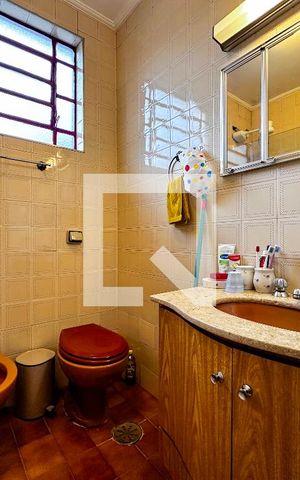 Casa para alugar com 102m², 4 quartos e 1 vagaBanheiro