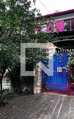 Casa para alugar com 102m², 4 quartos e 1 vagaFachada