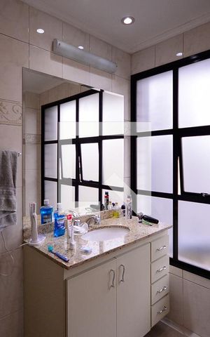 Apartamento à venda com 176m², 3 quartos e 3 vagas Apartamento à venda com 176m², 3 quartos e 3 vagasBanheiro do Quarto 1