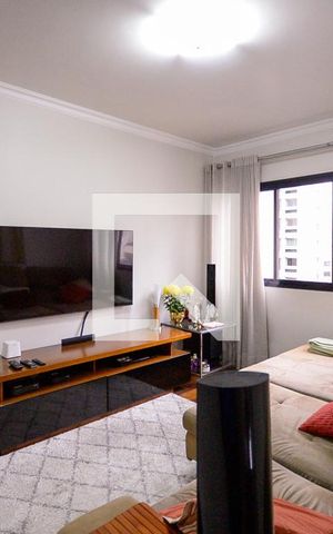 Apartamento à venda com 176m², 3 quartos e 3 vagas Apartamento à venda com 176m², 3 quartos e 3 vagasSala de TV