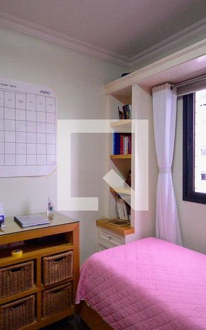 Apartamento à venda com 176m², 3 quartos e 3 vagas Apartamento à venda com 176m², 3 quartos e 3 vagasQuarto 1 - Suite