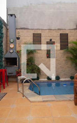 Casa à venda com 200m², 3 quartos e 3 vagasChurrasqueira