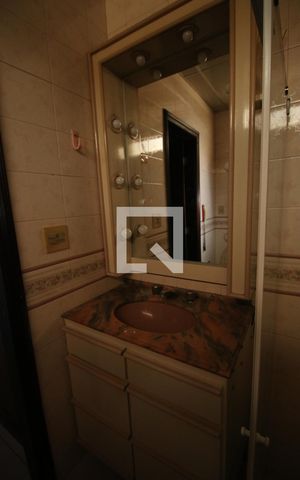 Casa à venda com 220m², 3 quartos e 1 vagaBanheiro da Suíte 2