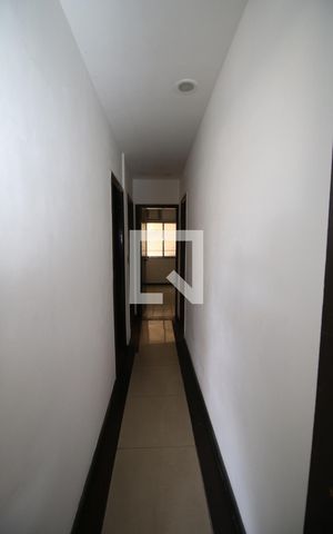 Casa à venda com 220m², 3 quartos e 1 vagaCorredor