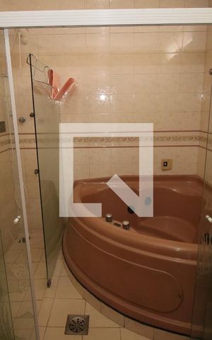 Casa à venda com 220m², 3 quartos e 1 vagaBanheiro da suíte 1