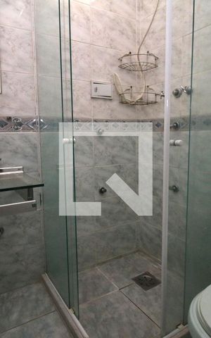 Casa à venda com 220m², 3 quartos e 1 vagaBanheiro da Suíte 2
