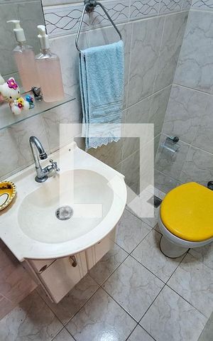 Casa à venda com 720m², 6 quartos e 5 vagas Casa à venda com 720m², 6 quartos e 5 vagasLavabo