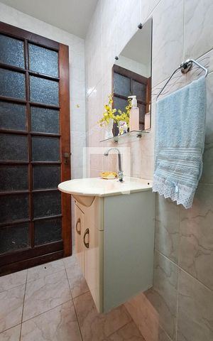 Casa à venda com 720m², 6 quartos e 5 vagas Casa à venda com 720m², 6 quartos e 5 vagasLavabo