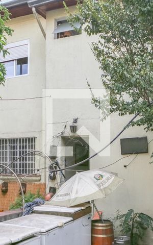 Casa para alugar com 300m², 5 quartos e 1 vaga Casa para alugar com 300m², 5 quartos e 1 vagaFrente da Casa