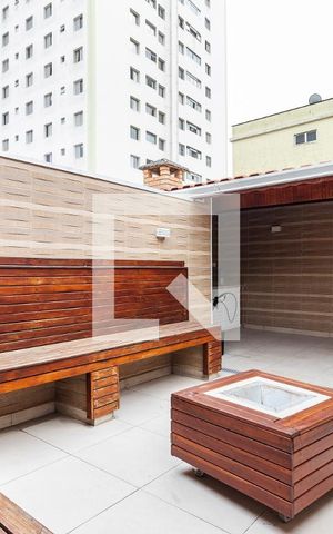 Casa à venda com 219m², 3 quartos e 5 vagasCobertura - Churrasqueira