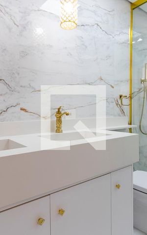 Casa à venda com 219m², 3 quartos e 5 vagasBanheiro da Suíte
