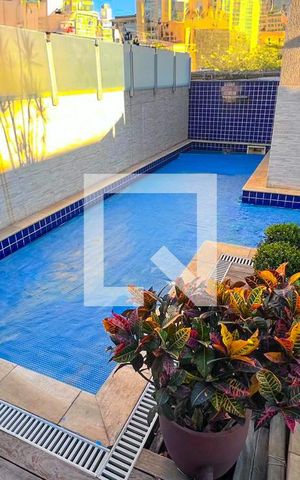 Casa à venda com 390m², 5 quartos e 8 vagas Casa à venda com 390m², 5 quartos e 8 vagasÁrea comum