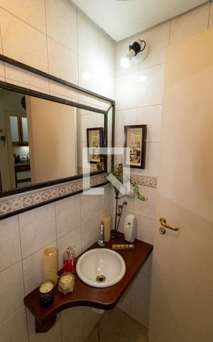 Casa de condomínio à venda com 159m², 3 quartos e 2 vagas Casa de condomínio à venda com 159m², 3 quartos e 2 vagasLavabo