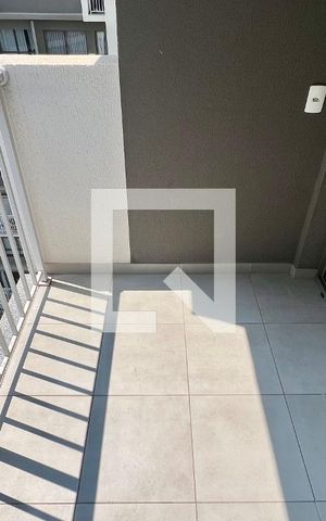 Apartamento à venda com 27m², 1 quarto e sem vaga Apartamento à venda com 27m², 1 quarto e sem vagaSacada
