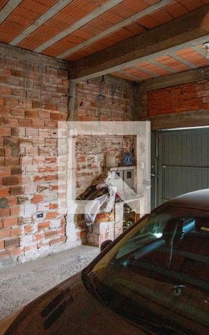 Casa à venda com 124m², 4 quartos e 2 vagasGaragem