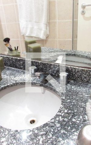 Apartamento à venda com 112m², 2 quartos e 2 vagasBanheiro da Suíte 2