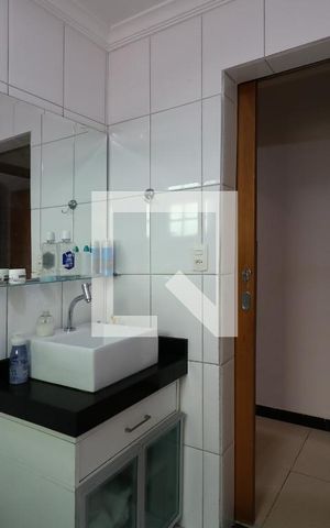 Casa à venda com 195m², 3 quartos e 3 vagasBanheiro Social