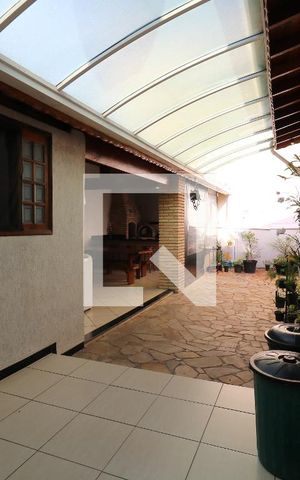 Casa à venda com 195m², 3 quartos e 3 vagasQuintal