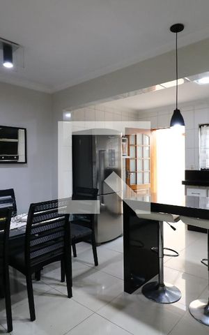 Casa à venda com 195m², 3 quartos e 3 vagasCozinha