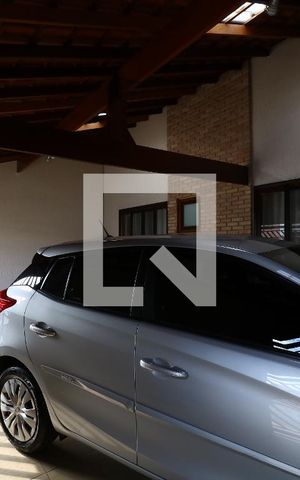 Casa à venda com 195m², 3 quartos e 3 vagasGaragem