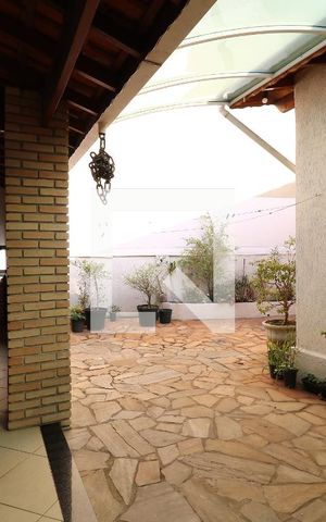 Casa à venda com 195m², 3 quartos e 3 vagasQuintal