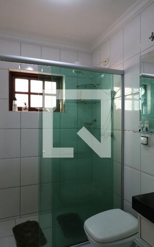 Casa à venda com 195m², 3 quartos e 3 vagasBanheiro Social