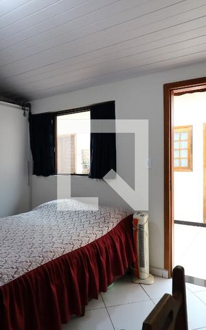 Casa à venda com 195m², 3 quartos e 3 vagasSuíte 2
