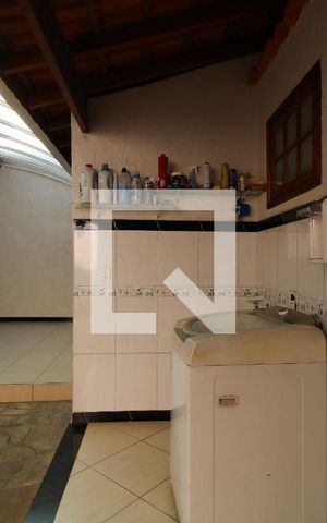 Casa à venda com 195m², 3 quartos e 3 vagasÁrea de Serviço
