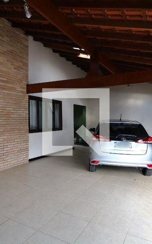 Casa à venda com 195m², 3 quartos e 3 vagasGaragem