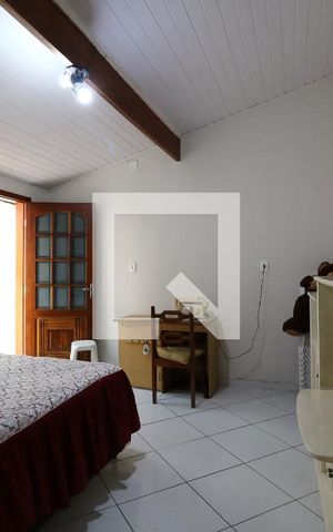 Casa à venda com 195m², 3 quartos e 3 vagasSuíte 2