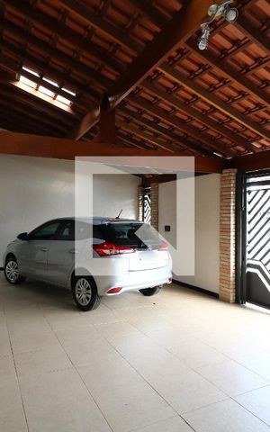 Casa à venda com 195m², 3 quartos e 3 vagasGaragem
