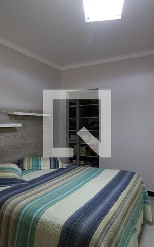 Casa à venda com 195m², 3 quartos e 3 vagasSuíte 1