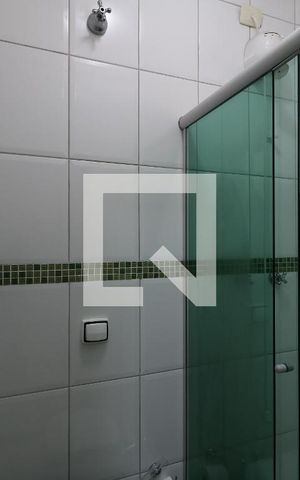 Casa à venda com 195m², 3 quartos e 3 vagasBanheiro da Suíte 1