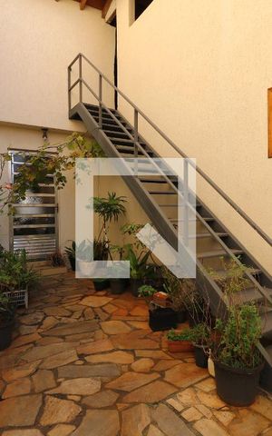 Casa à venda com 195m², 3 quartos e 3 vagasQuintal