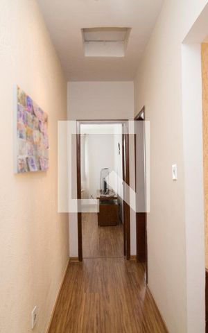 Casa à venda com 180m², 4 quartos e 2 vagas Casa à venda com 180m², 4 quartos e 2 vagasCorredor