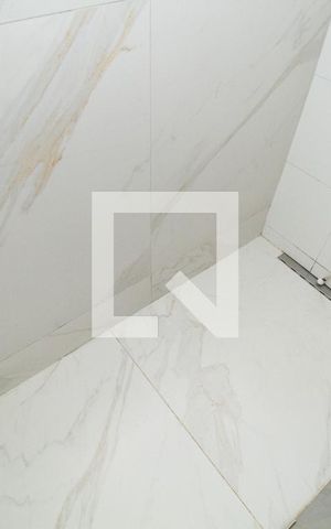 Casa à venda com 180m², 4 quartos e 2 vagas Casa à venda com 180m², 4 quartos e 2 vagasBanheiro da Suíte