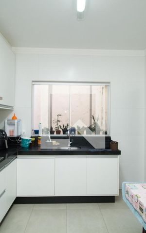 Casa à venda com 180m², 4 quartos e 2 vagas Casa à venda com 180m², 4 quartos e 2 vagasCozinha