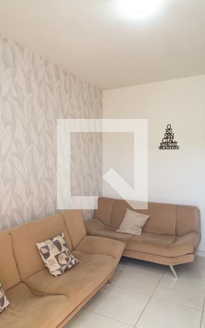 Casa à venda com 180m², 4 quartos e 2 vagas Casa à venda com 180m², 4 quartos e 2 vagasSala
