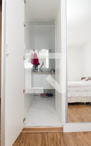 Casa à venda com 180m², 4 quartos e 2 vagas Casa à venda com 180m², 4 quartos e 2 vagasBanheiro da Suíte
