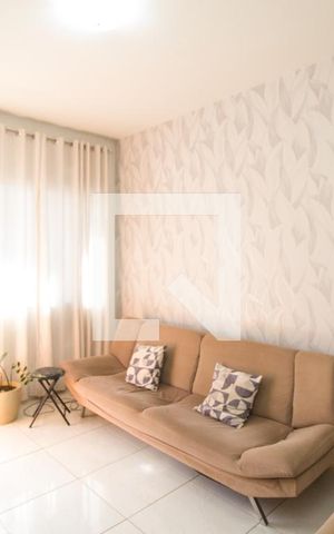 Casa à venda com 180m², 4 quartos e 2 vagas Casa à venda com 180m², 4 quartos e 2 vagasSala