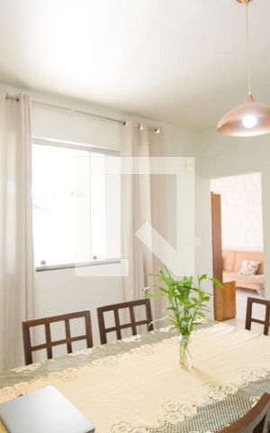 Casa à venda com 180m², 4 quartos e 2 vagas Casa à venda com 180m², 4 quartos e 2 vagasCopa
