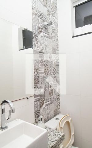 Casa à venda com 180m², 4 quartos e 2 vagas Casa à venda com 180m², 4 quartos e 2 vagasLavabo