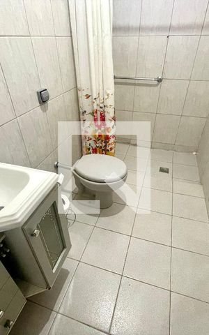 Casa à venda com 119m², 3 quartos e sem vaga Casa à venda com 119m², 3 quartos e sem vagaBanheiro